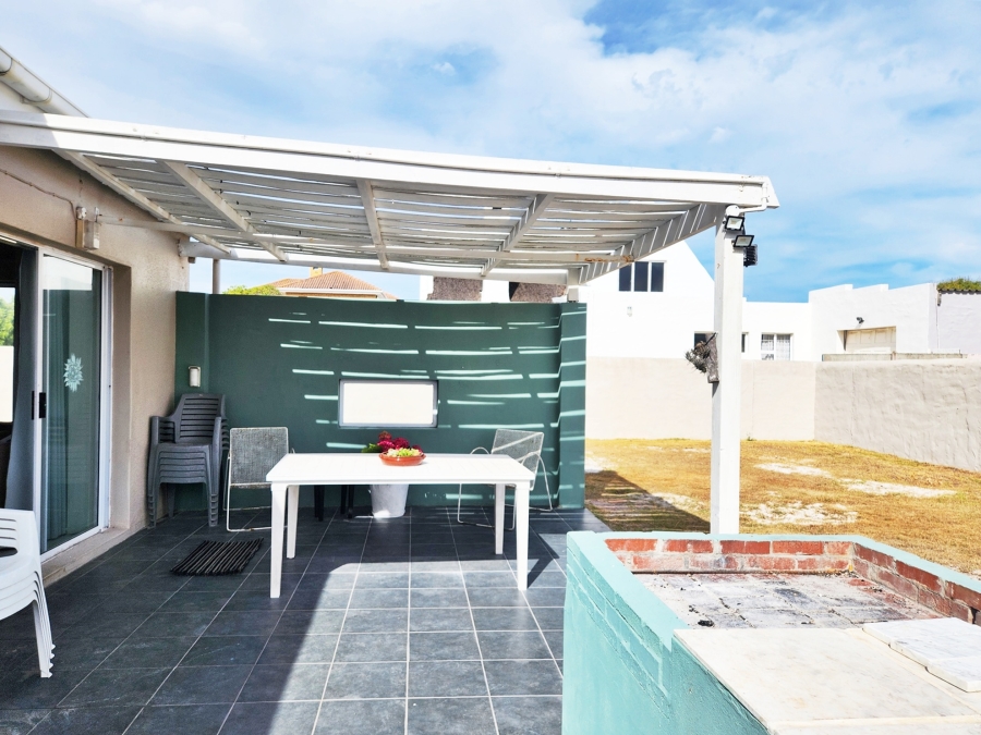 3 Bedroom Property for Sale in Struisbaai Western Cape